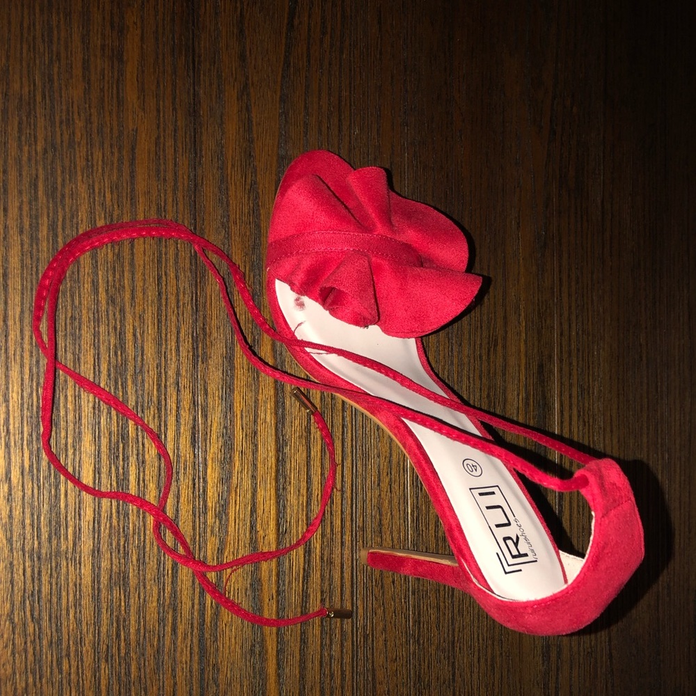 Lace Up Ruffle Sandals - Picture 3 of 4